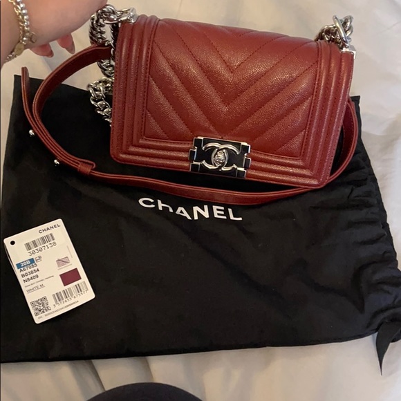 AUTHENTIC brand new Chanel Small Boy Bag - Picture 1 of 11